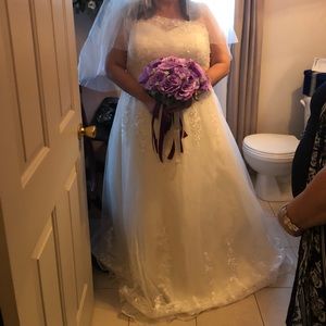 Lansing Wedding Dress